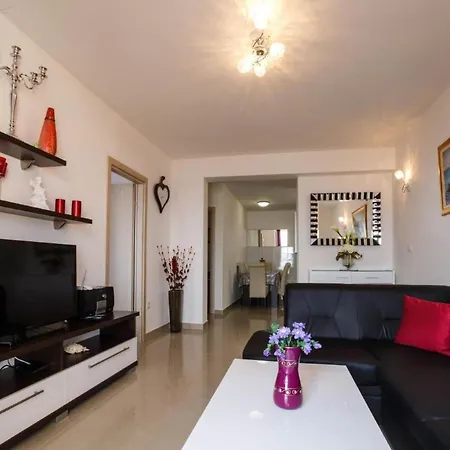 Vakantiehuis Dusanka By Interhome Pisak