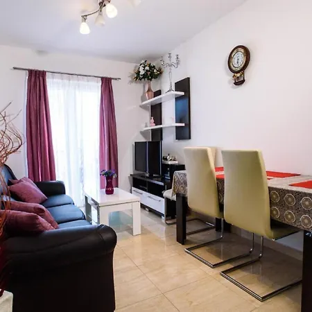 Dusanka By Interhome Vakantiehuis *